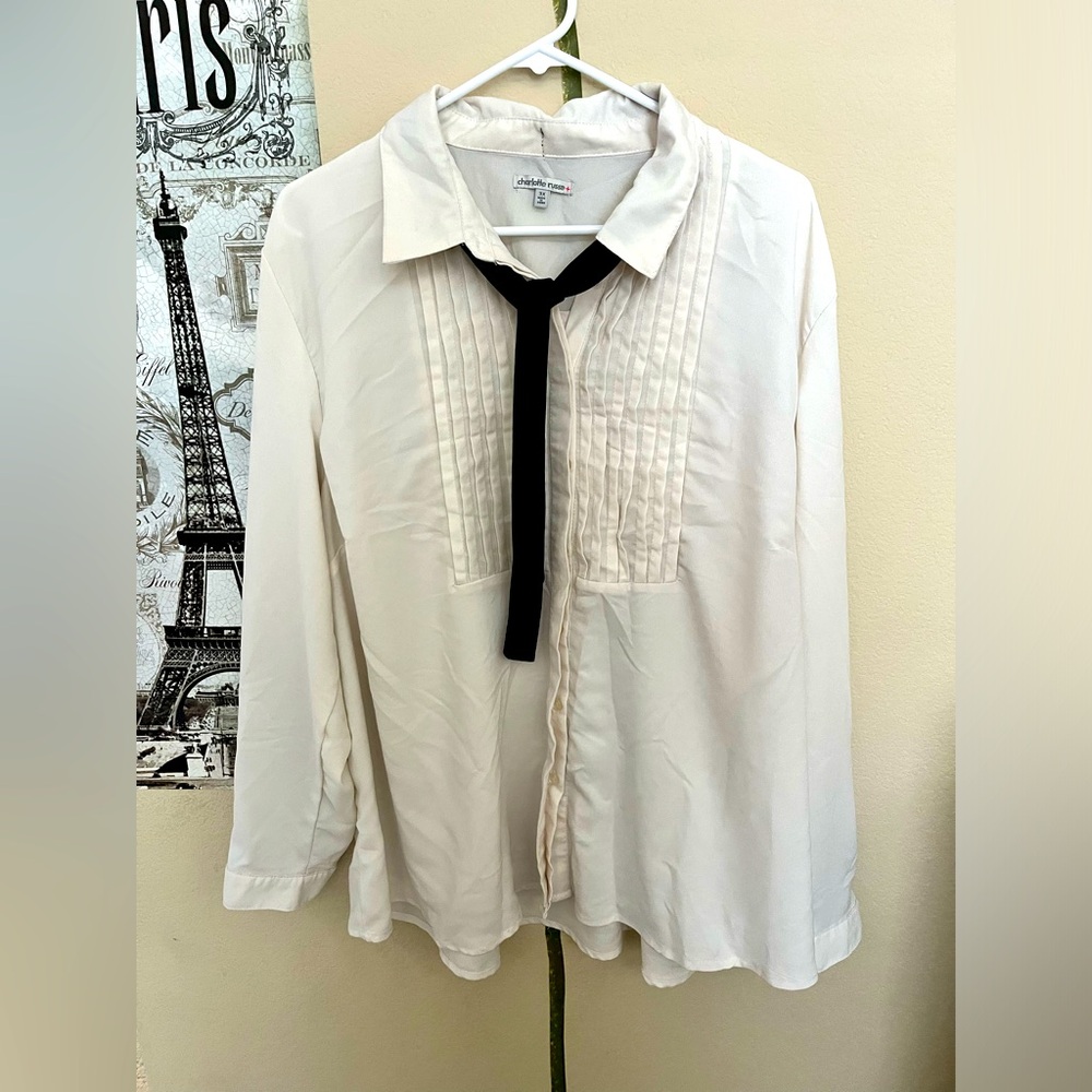 Charlotte Russe Women’s Plus Size Collar Bow-tie Pleated Blouse Top - Size 3X